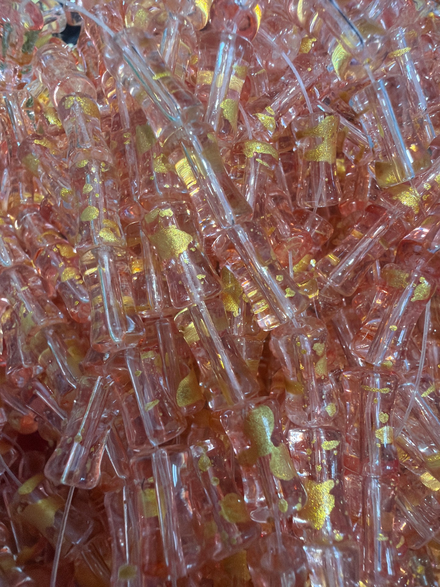 1077